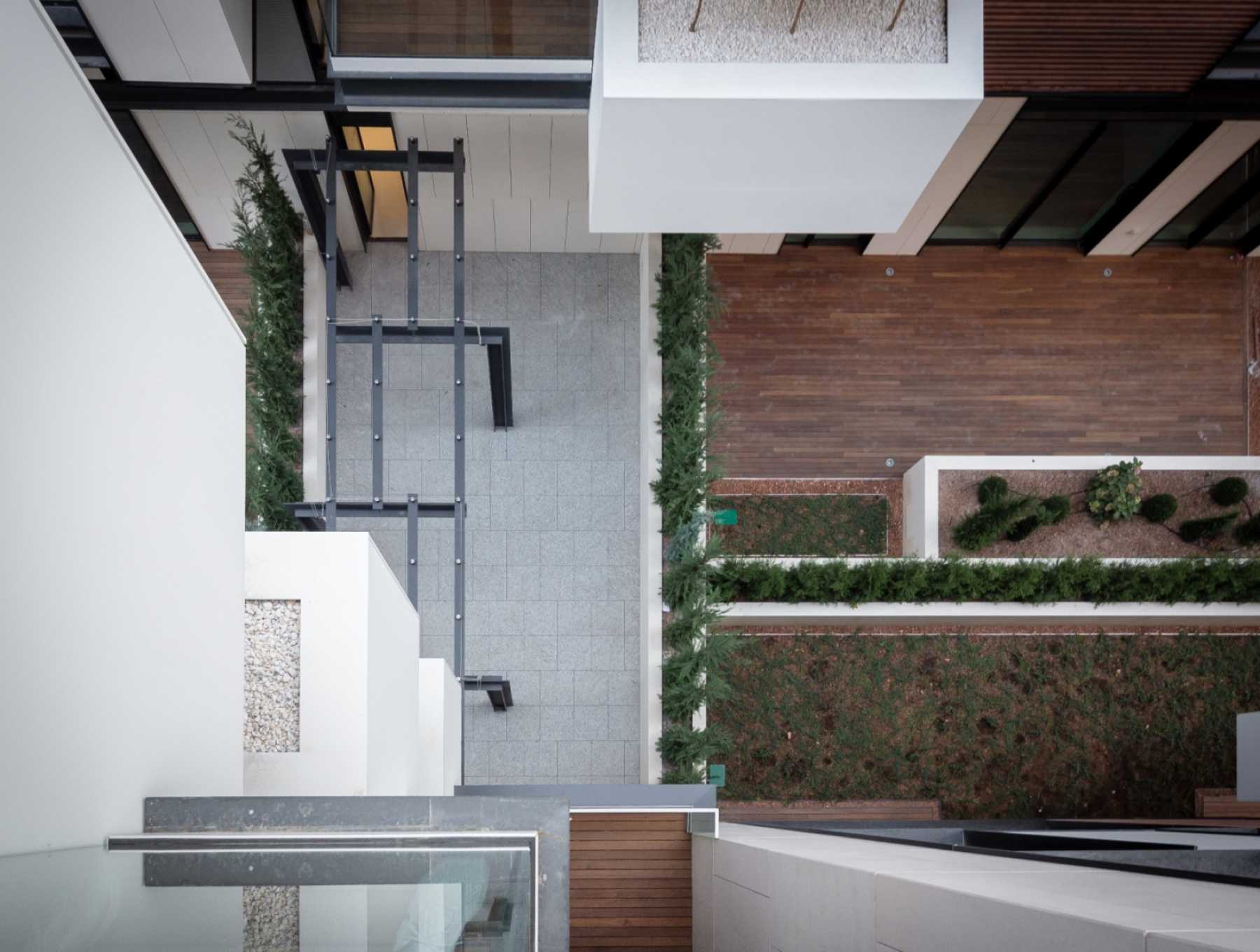 One Charles de Gaulle to receive the ”Green Homes” certification from Romanian Green Building Council