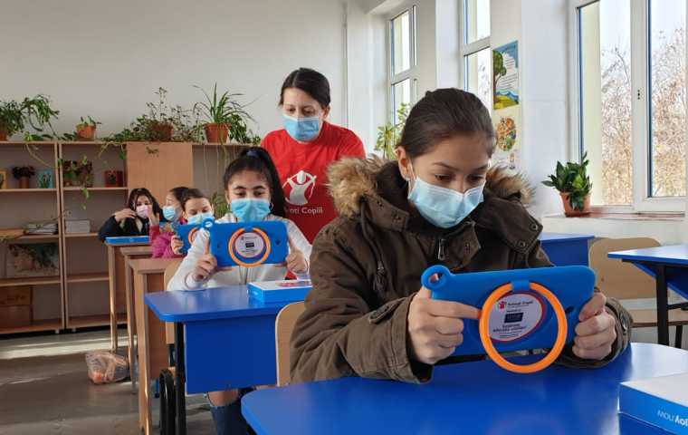 Supporting education together with Save the Children Romania (2020)