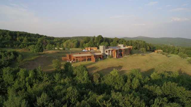 One United Properties şi grupul Le Manoir au cumpărat un butic hotel din Buzău