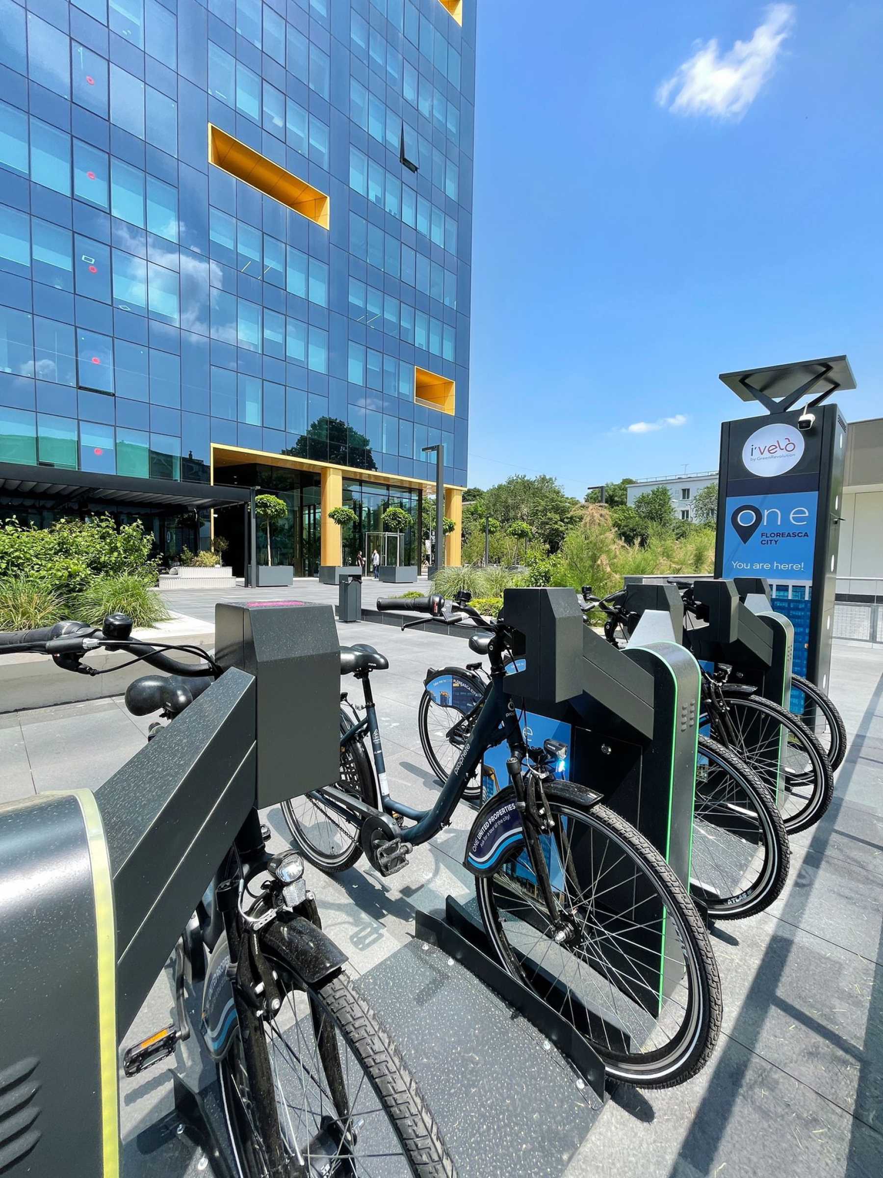 One Floreasca City găzduiește noi stații automatizate de biciclete i’Velo