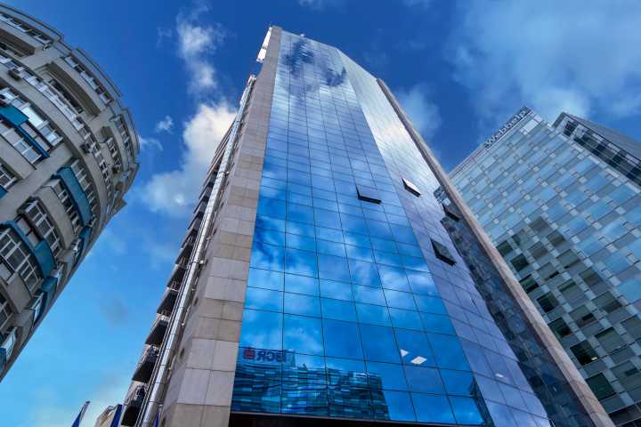 Spațiu birou Intesa Bank HQ