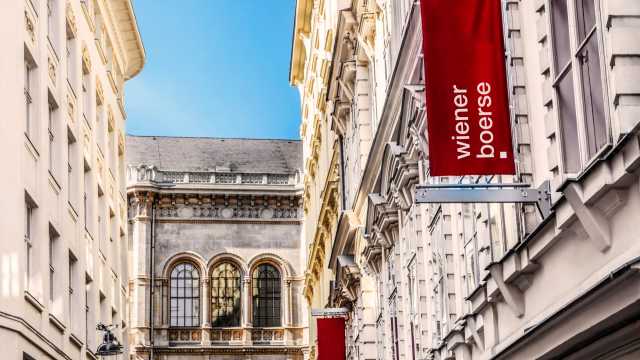 Includerea în indicele ROTX al Bursei de Valori din Viena