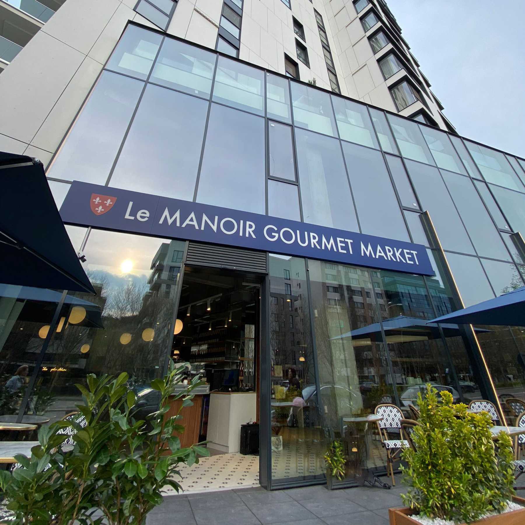 Unique gourmet concept opened within One Herăstrău Towers, with an investment of 1 million euros: Le Manoir Gourmet Market