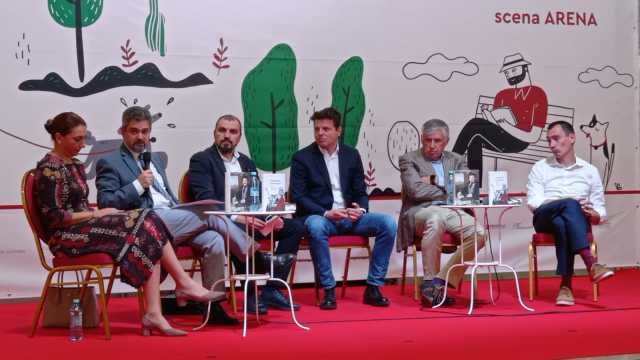 Andrei Diaconescu, on the social and cultural role of businessmen in society, at the launch of the volume "Merchants of the past"