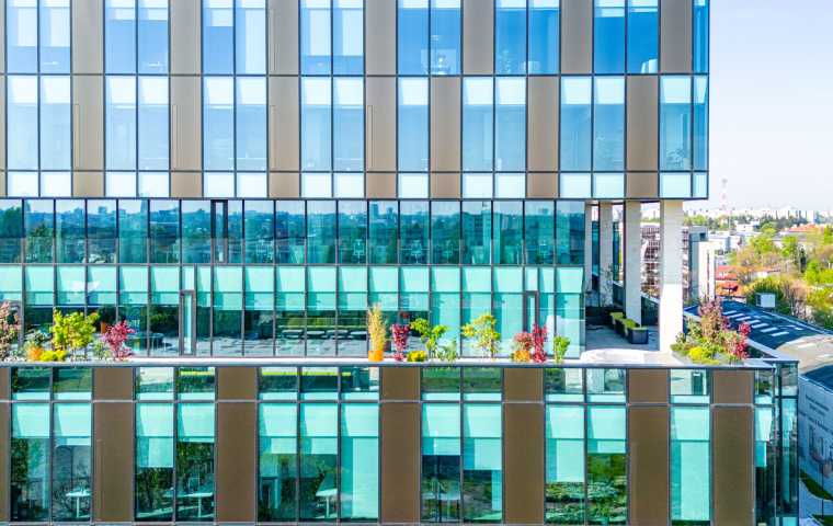 One United Properties vizează venituri de 1,7 miliarde de lei și un profit brut de 617,5 milioane de lei în 2024