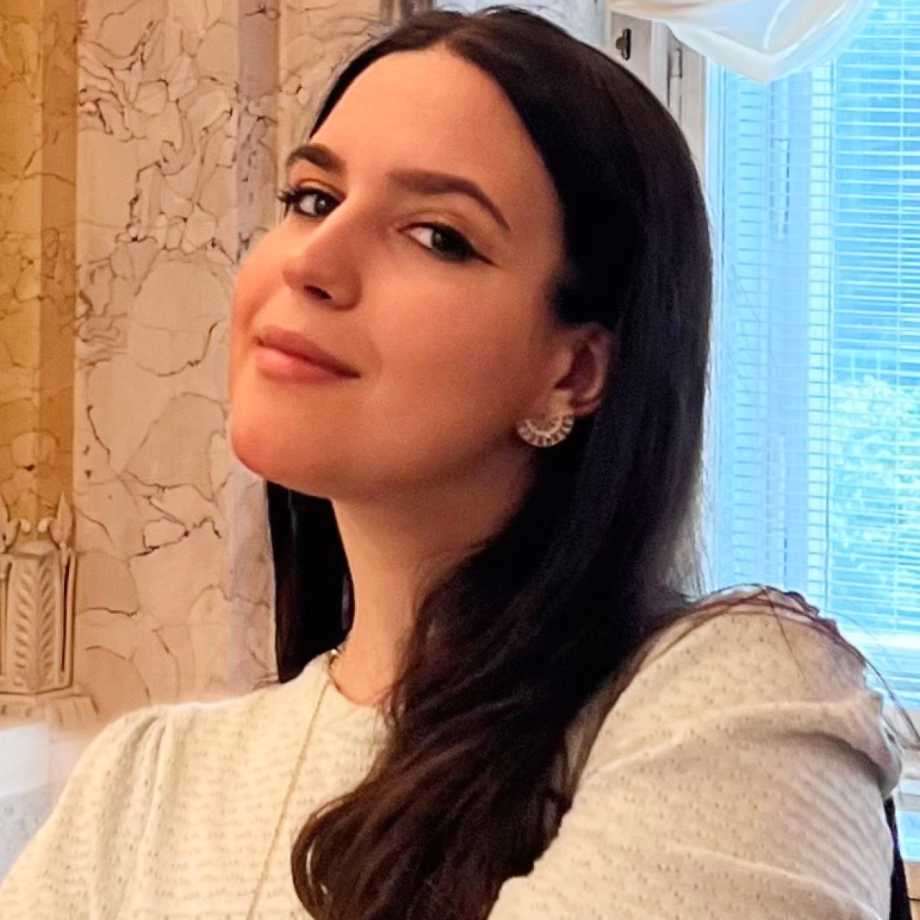 Mădălina Lucșoreanu