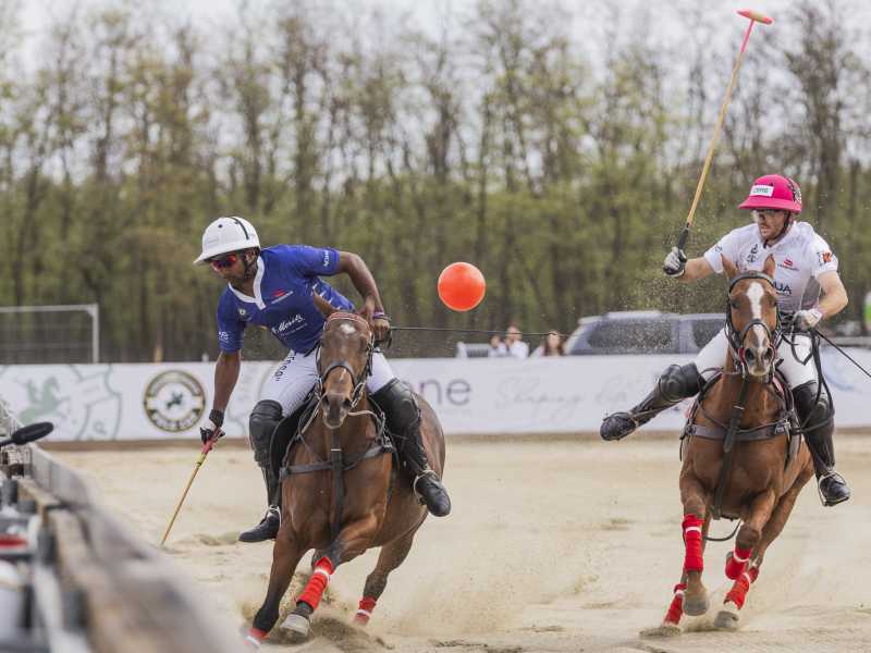 One United Properties susține Singureni Manor Polo Cup 2025: România intră în arena internațională a polo-ului călare