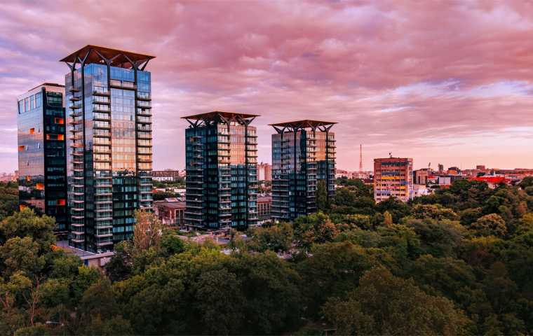 One United Properties înregistrează o cifră de afaceri consolidată de 813,2 milioane de lei și un profit brut de 299,7 milioane de lei în S1 2025