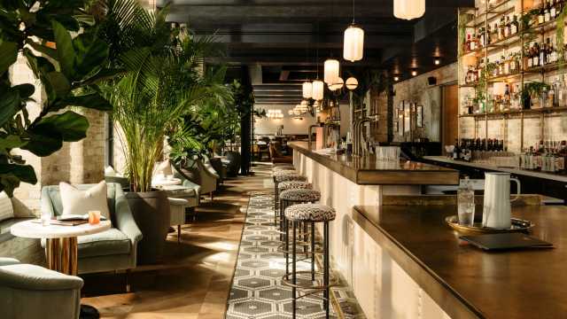 One United Properties signs a memorandum of understanding with Ennismore to bring globally acclaimed lifestyle brand, The Hoxton, to Bucharest