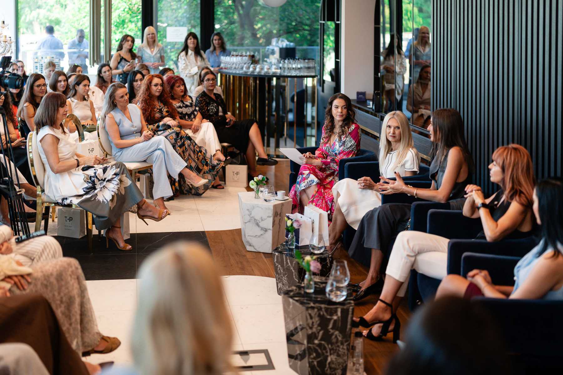 Shaping Life: Estetică, sănătate și leadership feminin