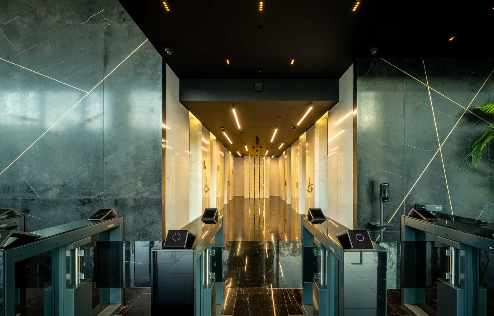 Commercial space and office space One Tower - imaginea 5