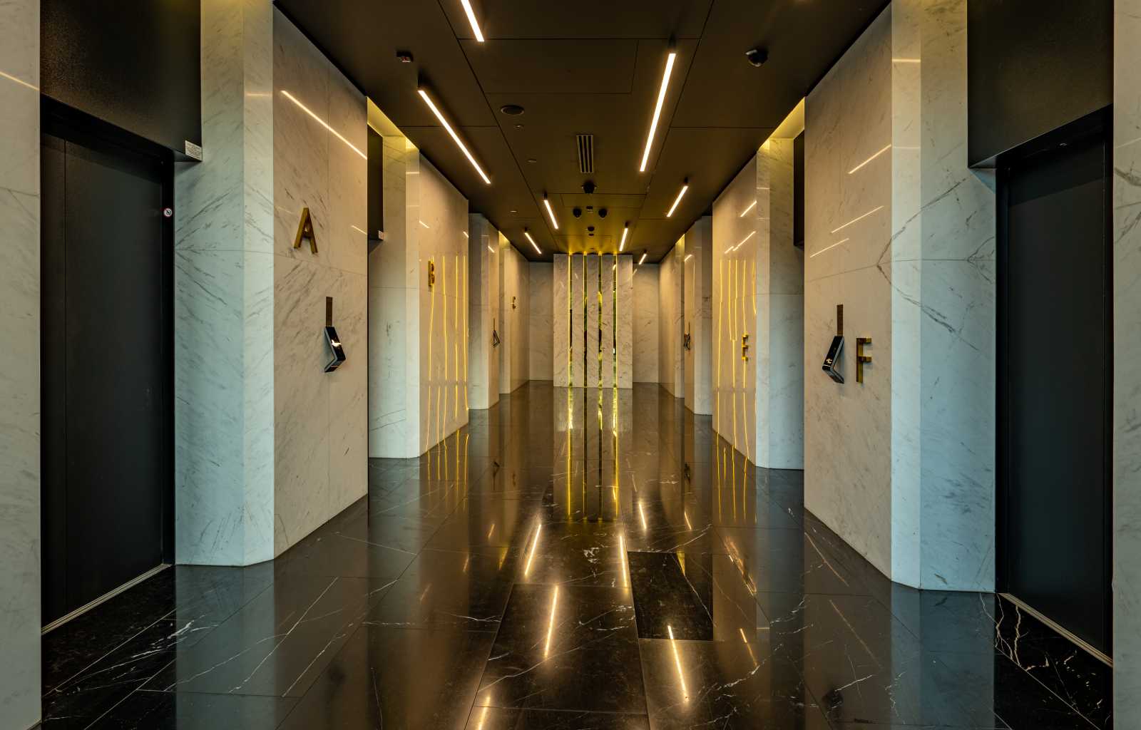 Commercial space and office space One Tower - imaginea 12