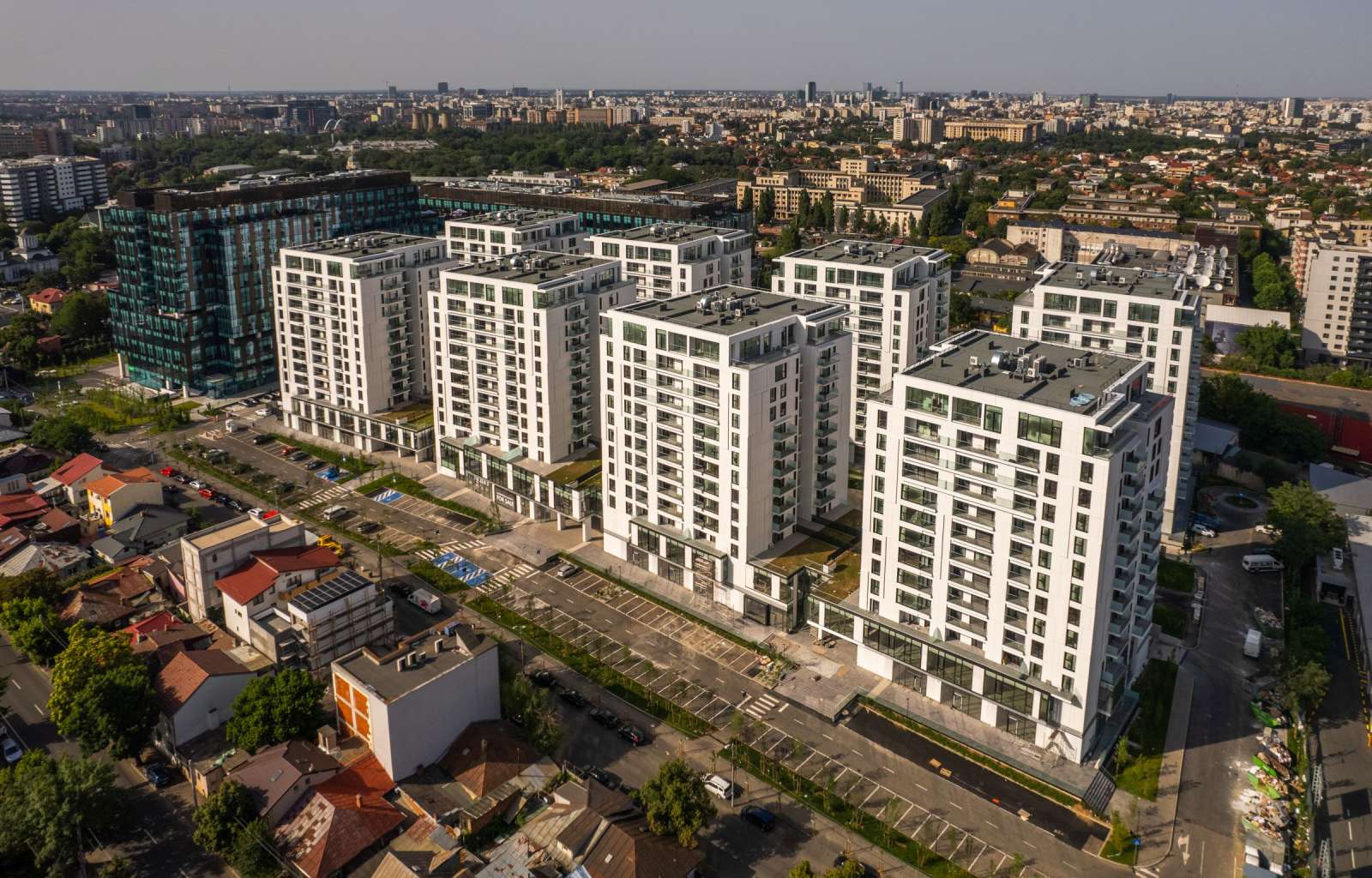 Ansamblul rezidențial și spațiu comercial One Cotroceni Park - imaginea 6