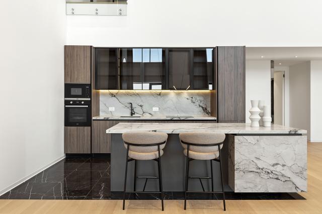 One Verdi Park Penthouse - Photo 2