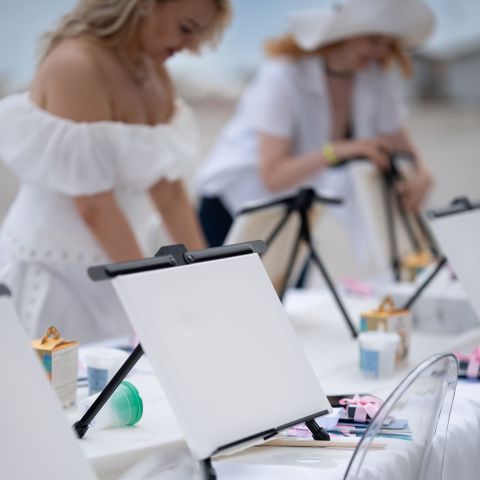 Pânze, culori și multă creativitate. Așa a arătat ediția Paint & Sip, alături de @neagumona . 🎨🌊 Mulțumim...