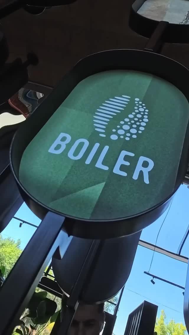 ☕ Când începe aroma cafelei, știi că ziua începe bine. La One Cotroceni Park, @boiler_coffee aduce cafeaua de...